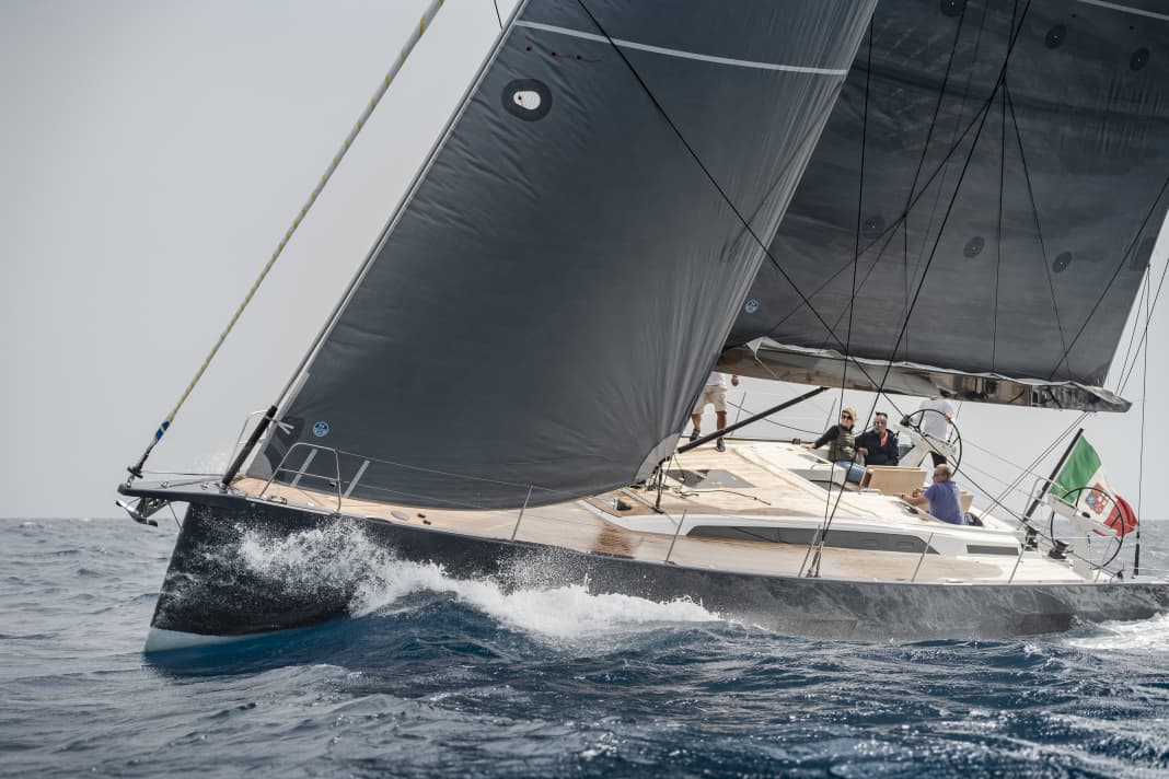 Prestazioni elevate. Il Solaris 50 non ha problemi con il vento e le onde.