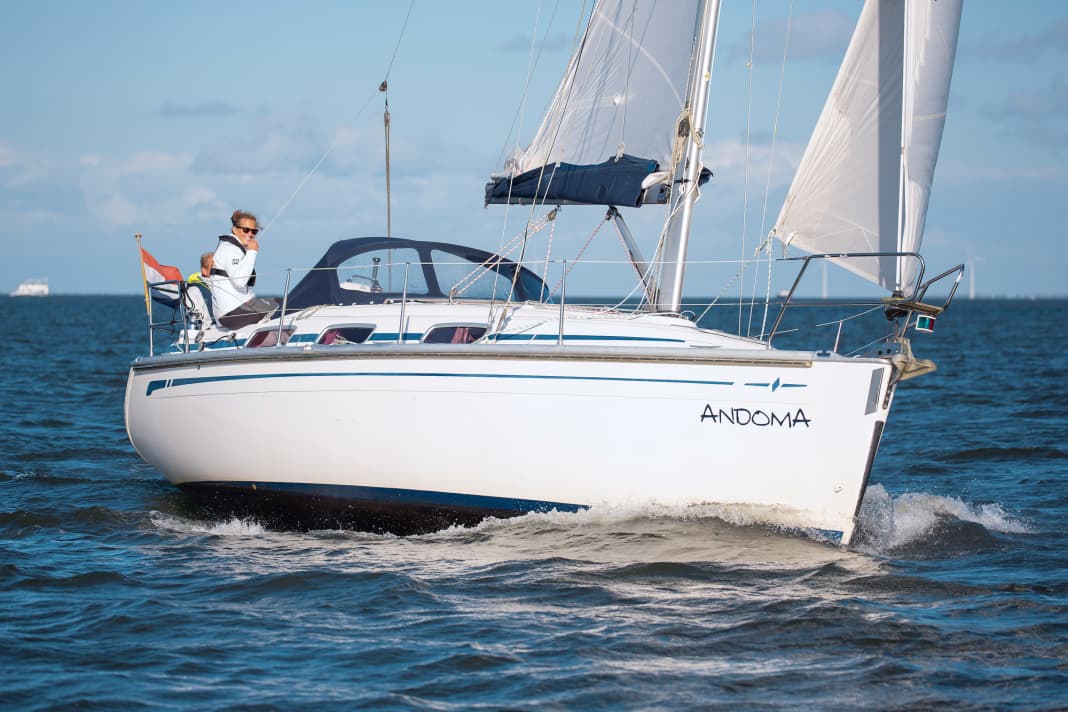 Buying a used boat Bavaria 30 the spaceship put to the test YACHT