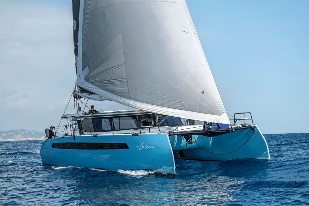 High hulls, sporty look The Balance 482 is robust yet lightweight, offers plenty of living space on board and good sailing characteristics