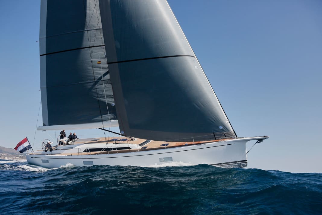 Weiterentwicklung. Ein Teakdeck gab es in den siebziger Jahren auch  – den Rest so nicht