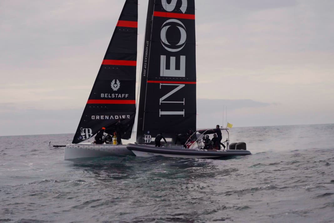 Der britische AC40-Foiler "Athena"