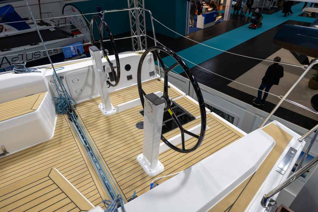 The two wheels instead of one large one are new.