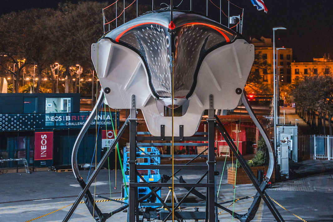 With the Union Jack against the backdrop of Barcelona: the British "RB3" is shown in public for the first time