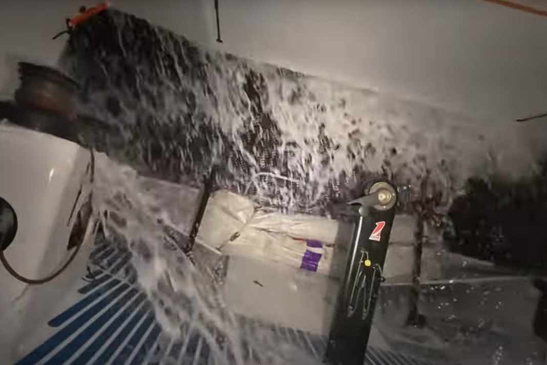 "Solo" 30, con raffiche di circa 40 nodi. Corand Colman in lavatrice - anche se le cose sono state molto più difficili nella parte anteriore del campo.