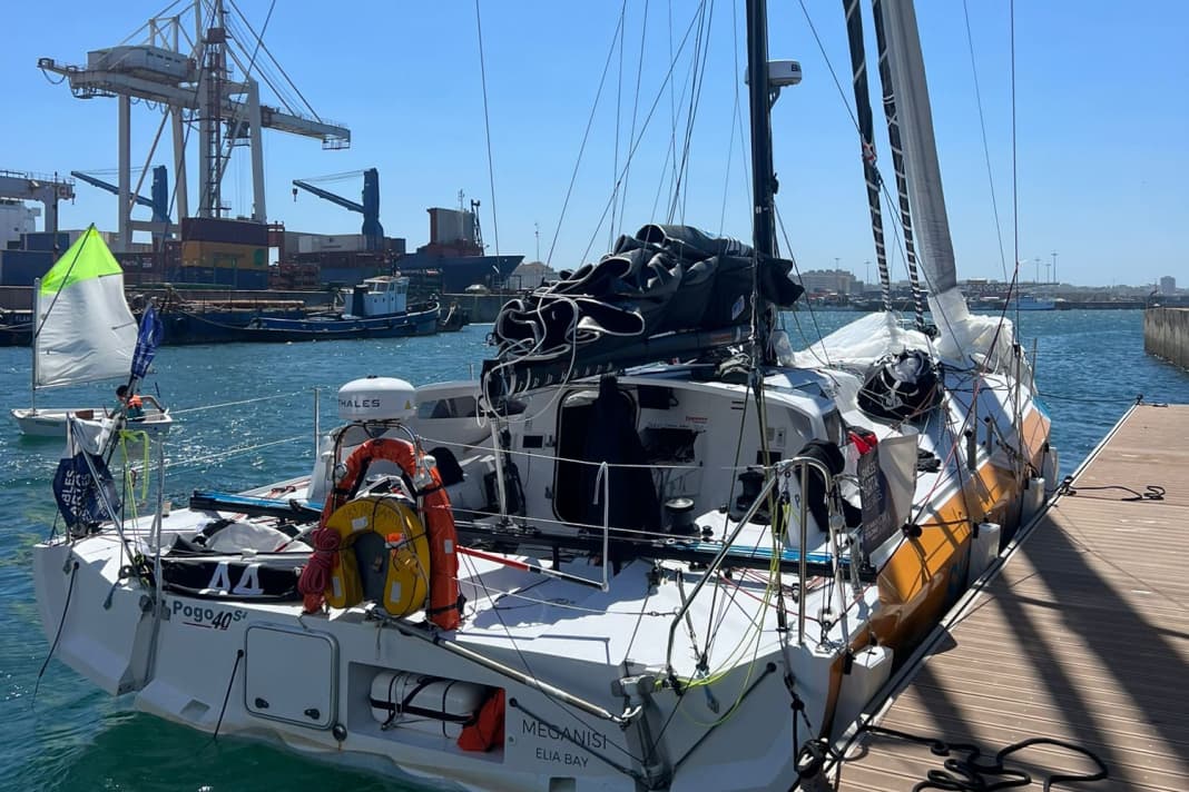 La nave "Signforcom" è ormeggiata in sicurezza a Porto dopo la rottura del timone