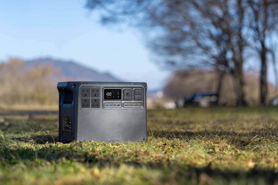 Die DJI Power 2000 ist eine große Powerbank.