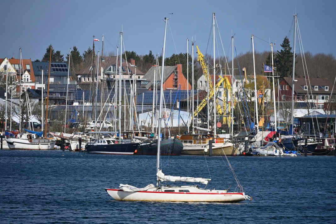 But Plüschow harbour is also a popular anchorage for sailors from the region, especially in summer.