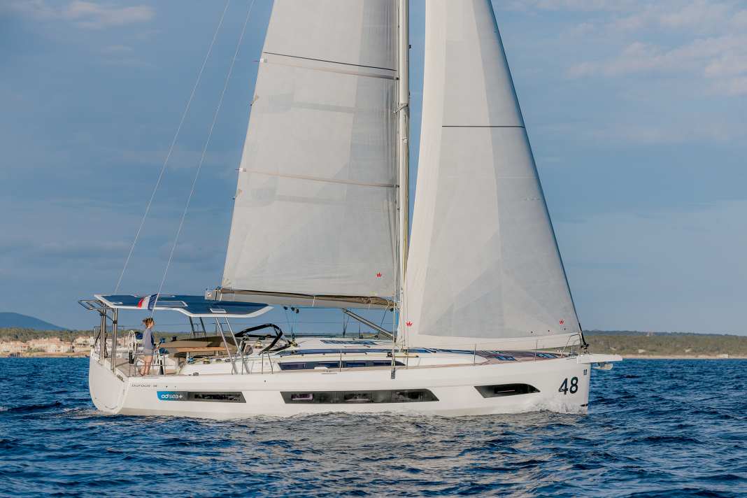 Le nouveau Dufour 48 est exposé avec un système hybride développé par le chantier naval.
