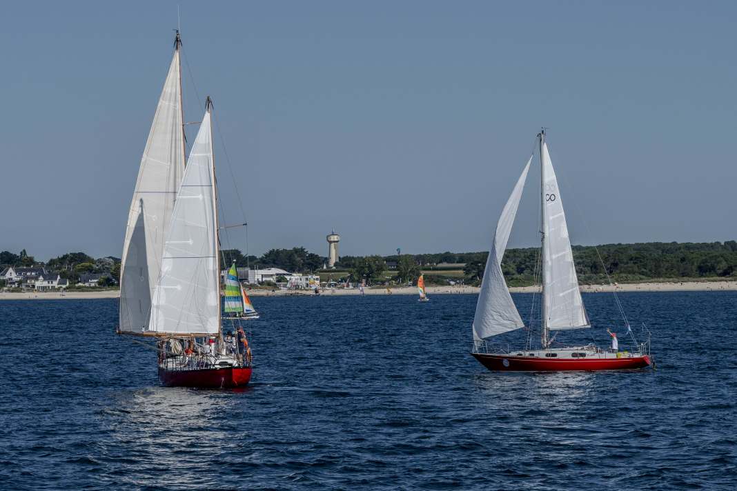 Lors du départ de la deuxième Longue Route, le "Joshua", le bateau de Bernard Moitessier, était également de la partie à Lorient.