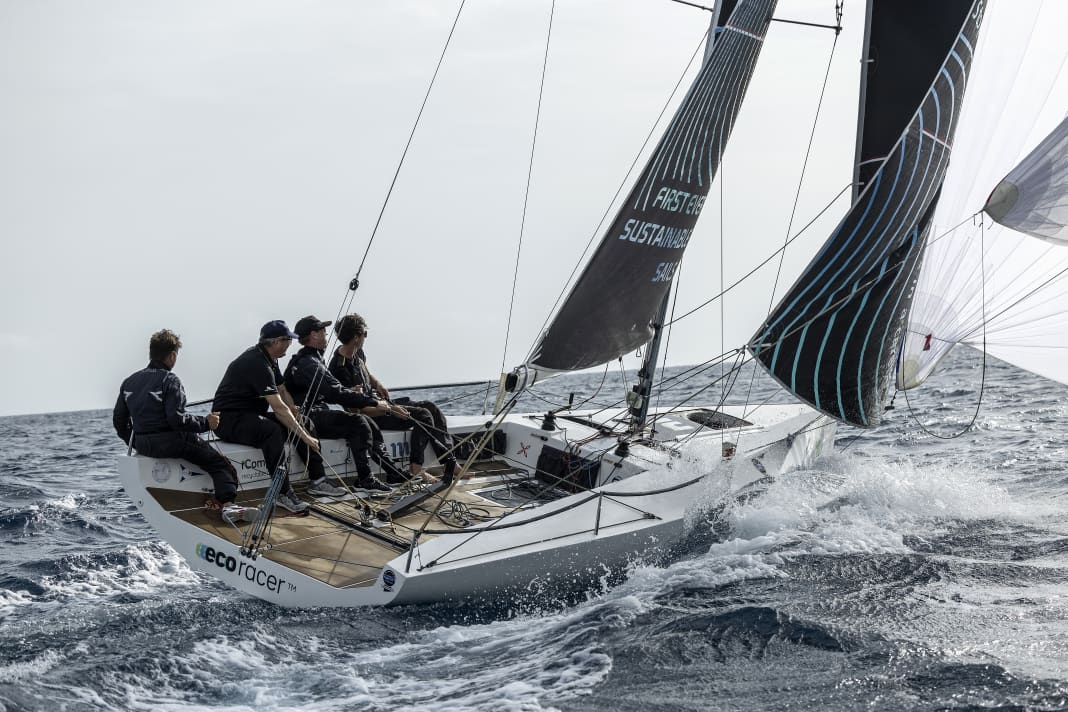 Typical Polli design. The wide stern with the flat bulkhead is eye-catching | EYOTY/A. Lindlahr