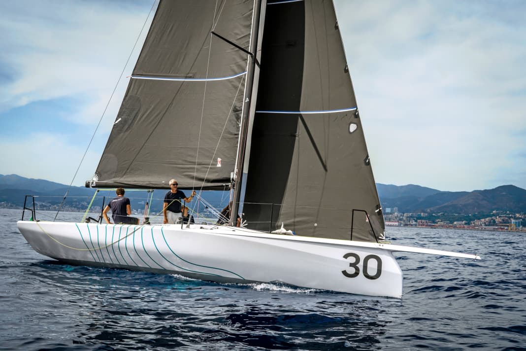 Zertifizierte CO2-Neutralität. Der Ecoracer 30 definiert in Sachen Nachhaltigkeit neue Standards für Sportboote