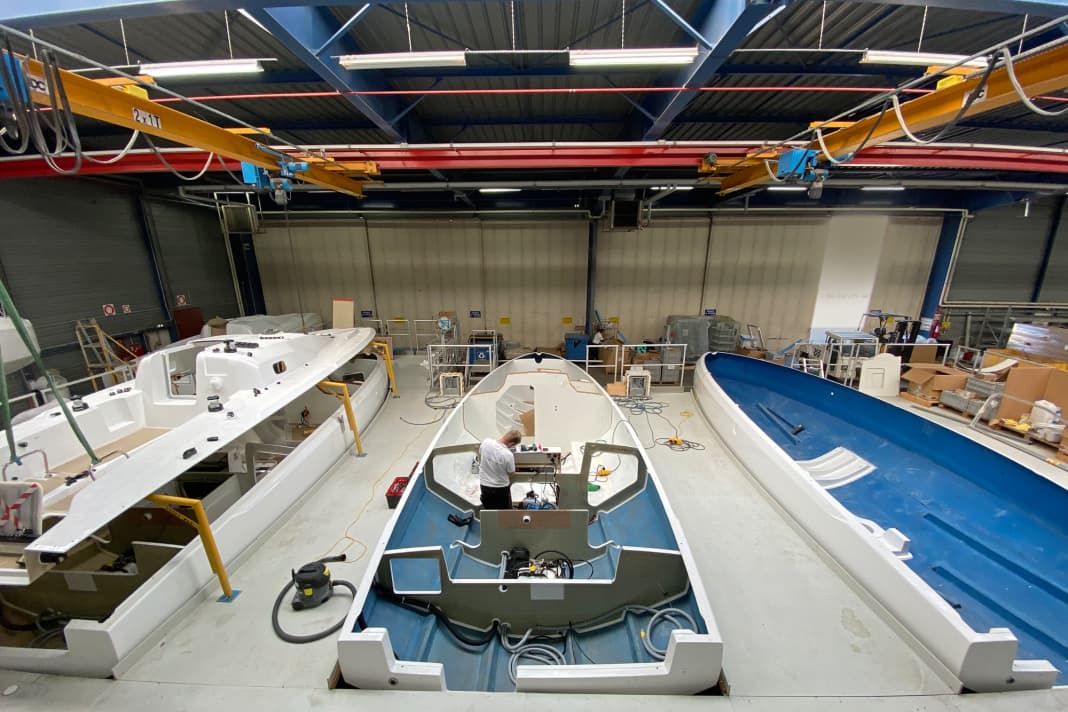 First mass-produced yacht whose hull can be fully recycled at the end of its service life. Sun Fast 30 OD in Beneteau's specialised shipyard Cheviré