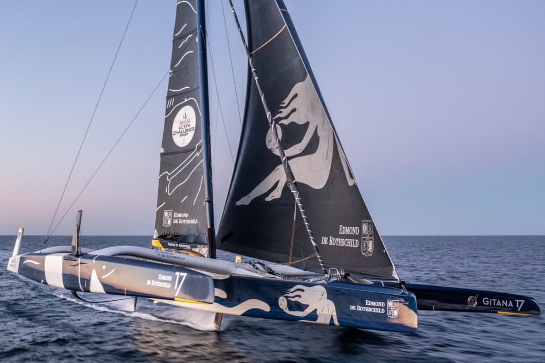 "Maxi Edmond de Rothschild" und Skipper Charles Caudrelier haben nur noch rund 1.200 Seemeilen bis ins Ziel der Arkea Ultim Challenge zu segeln