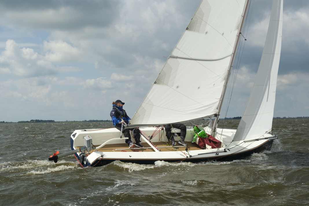 Le Falcon 22 Race est construit par Neptun Yachten.