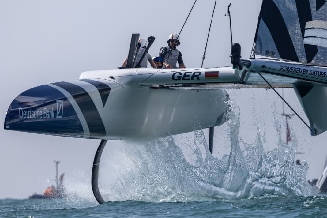 Erik Heil steuert für das SailGP Team Germany