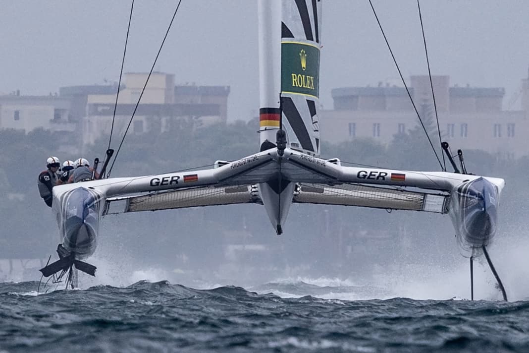 Das Germany SailGP Team im Golf von Tarent