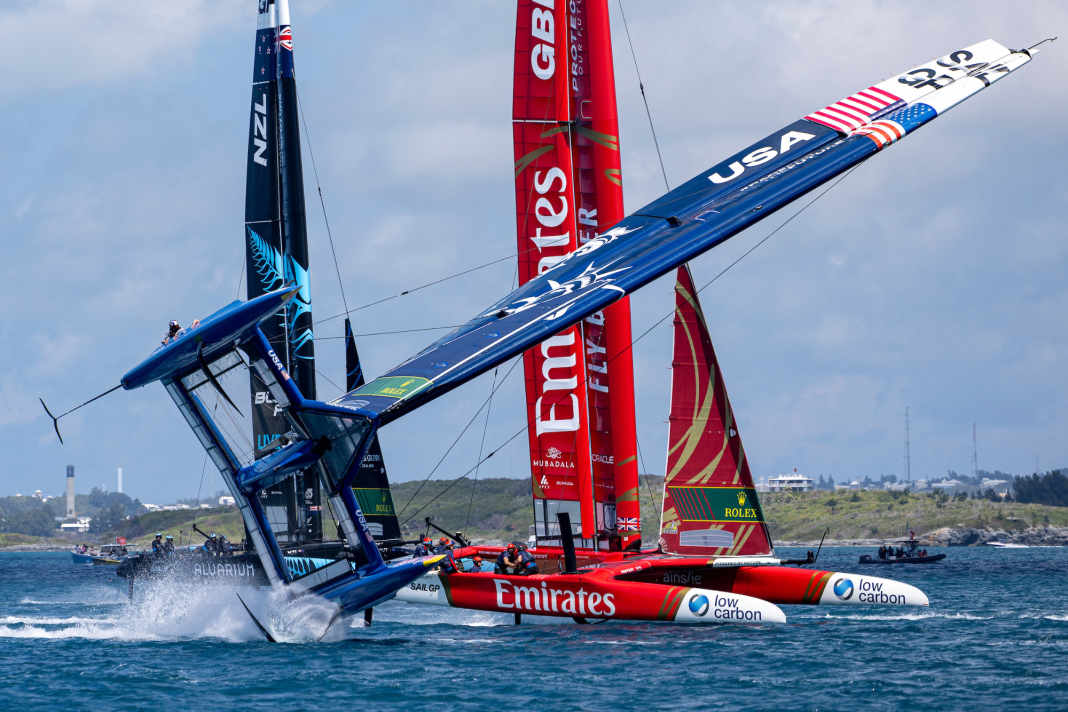 The US team capsizes in training off Bermuda