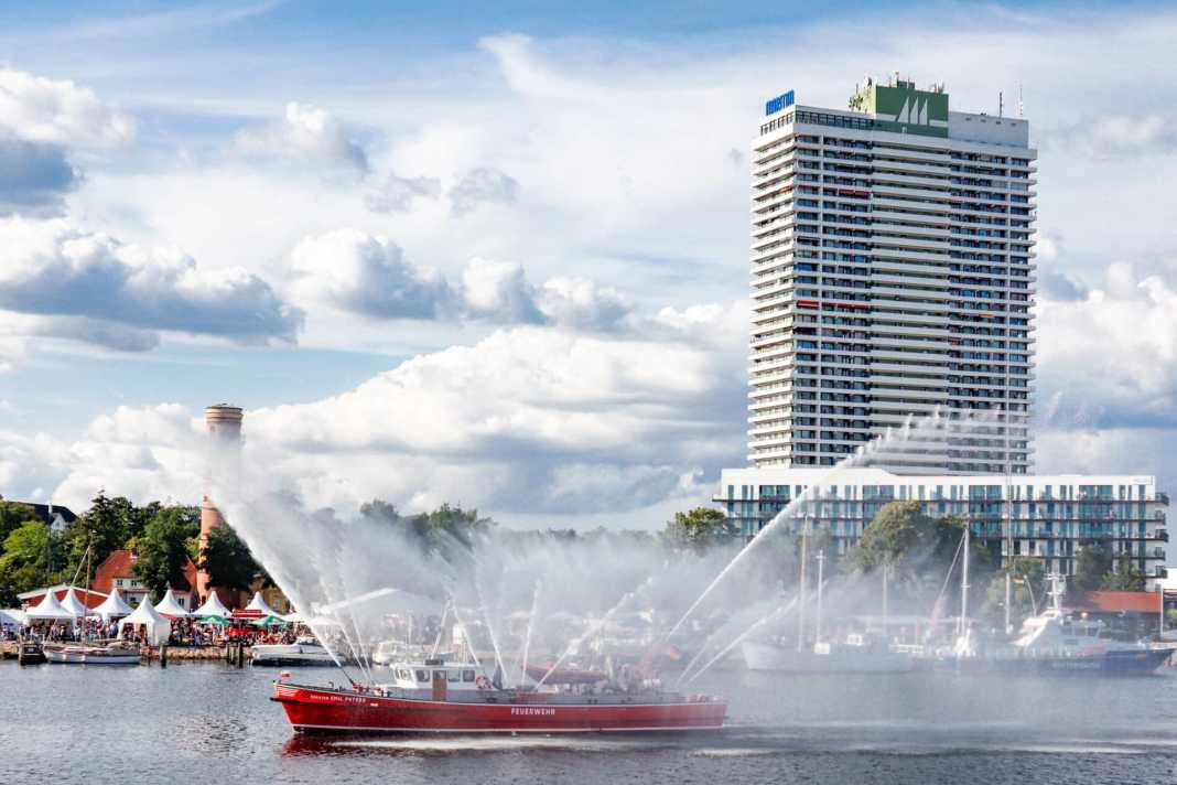 The fireboat "Senator Emil Peters" is expected one last time at the Travemünde Week