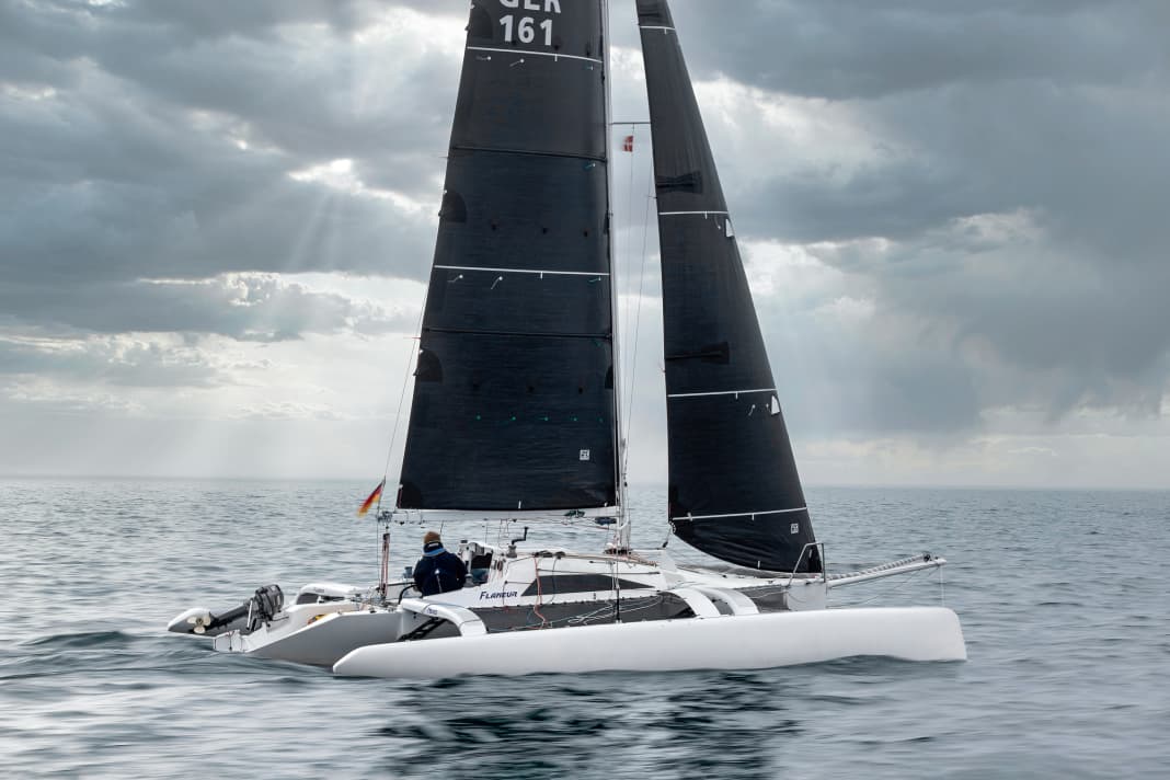 André Bätz whizzes across the Baltic Sea in his modified trimaran "Flaneur" during training for the Silverrudder single-handed race