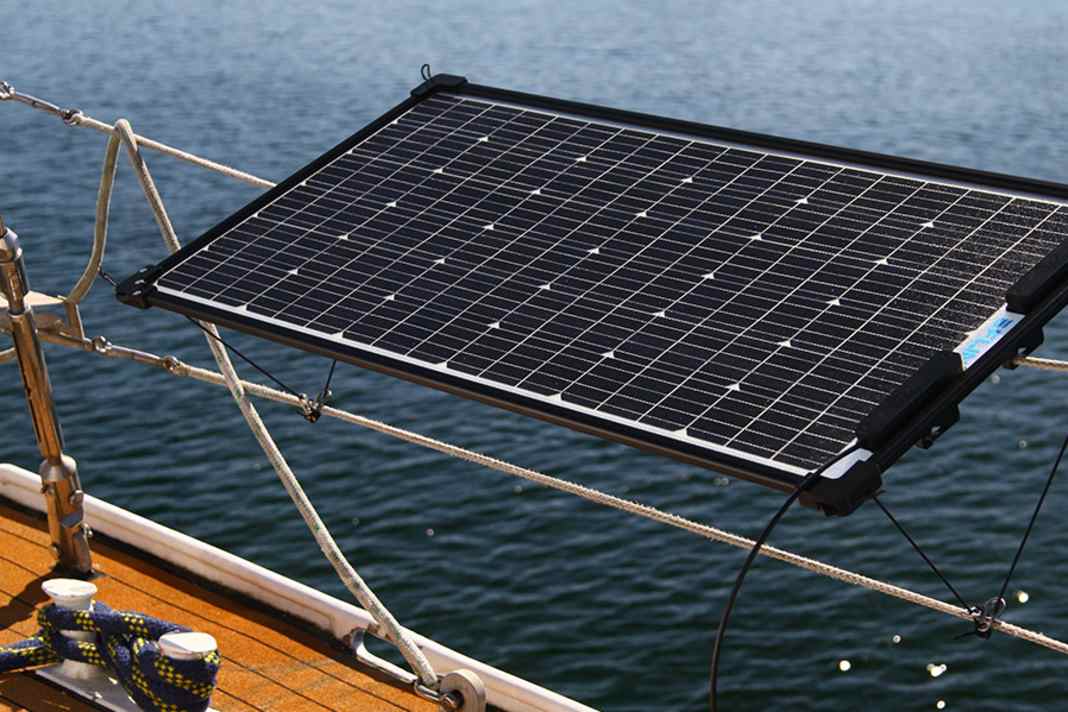 L'angolo del modulo solare può essere regolato in modo continuo.