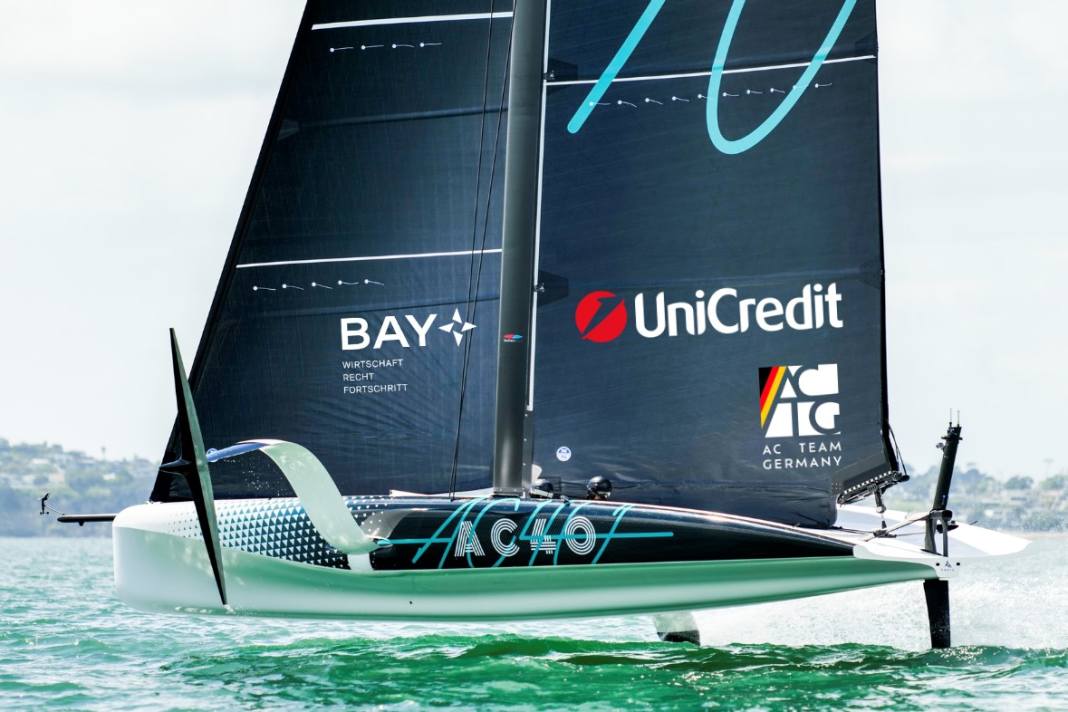 The photomontage shows what the German AC40-Foiler could look like in the youth and women's competitions