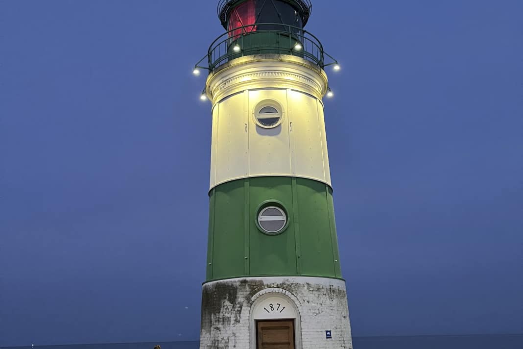30e place : ambiance du soir de Regina Zapf, Erlangen : le phare de Schleimünde à l'embouchure de la Schlei dans la mer Baltique au crépuscule.