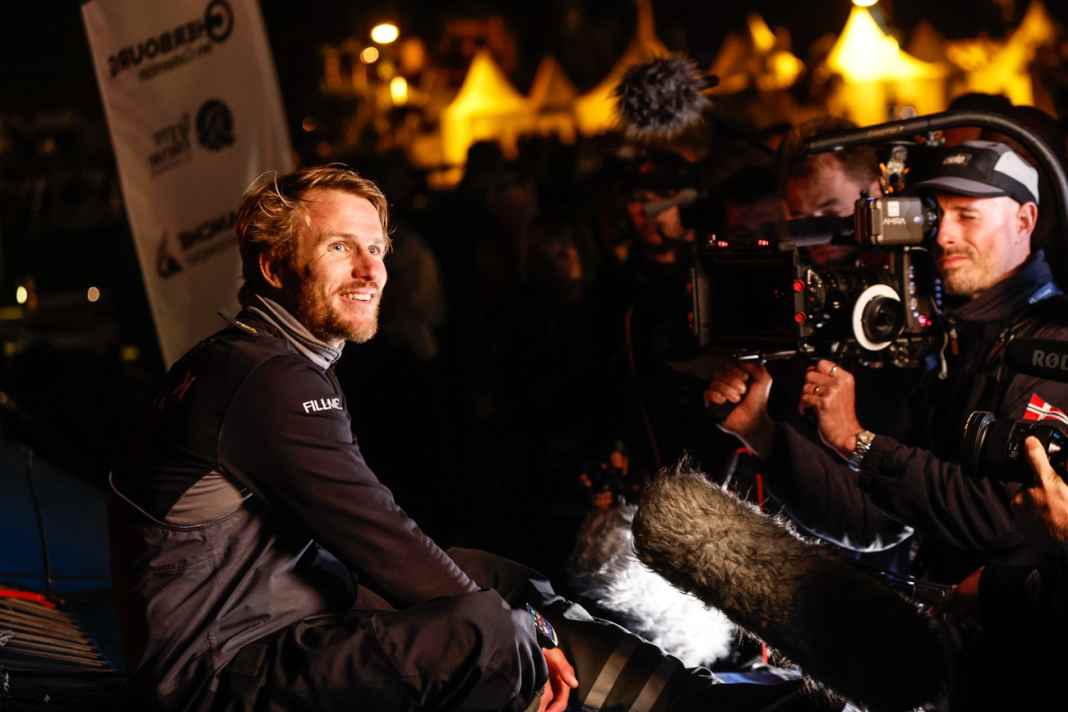 François Gabart nach dem Sieg im Rolex Fastnet Race 2023.