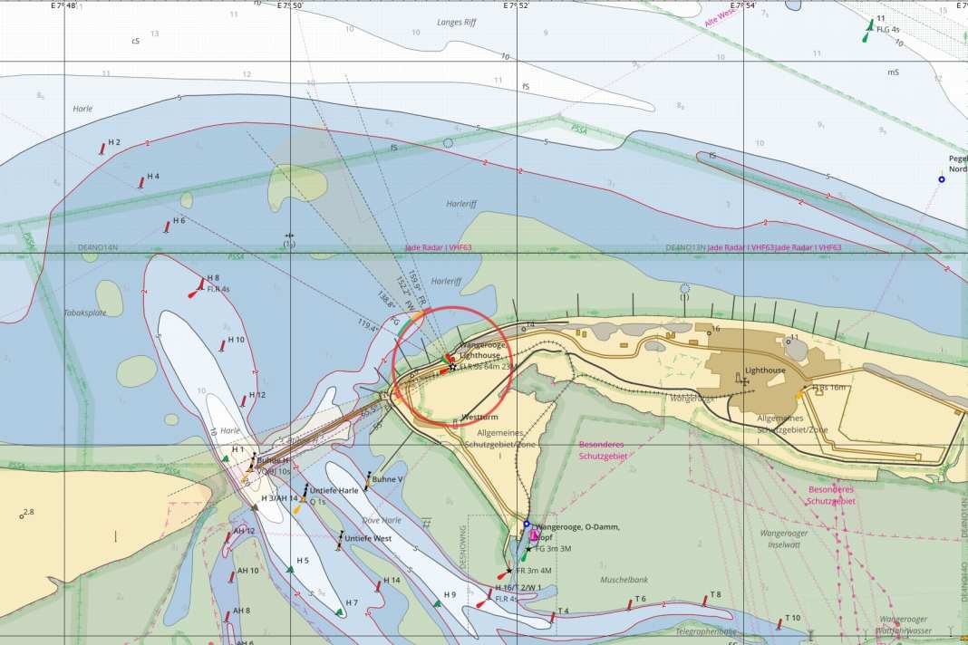 The current version shows significantly fewer soundings and they are no longer up to date. The depth contours, on the other hand, should still be up to date. The tide information is not shown here, but is still available.