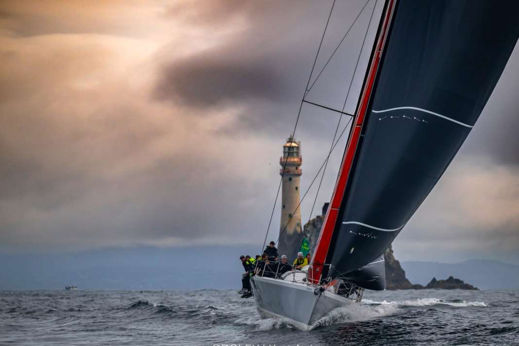 Le "Rafale" d'Henri de Bokay se bat avec l'équipage du skipper Malte Päsler pour une place sur le podium de l'IRC Zero.