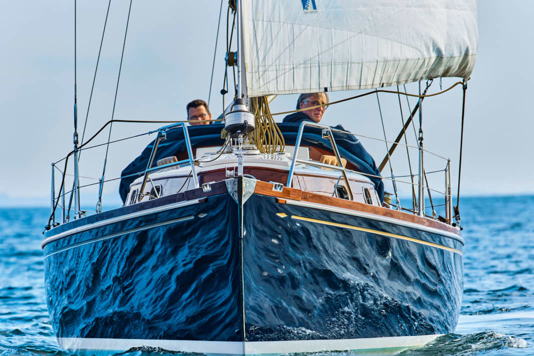 Eigner Frank Schamuhn (l.) und Freund Peter Lansnicker an Bord der frisch refitteten „Piano“