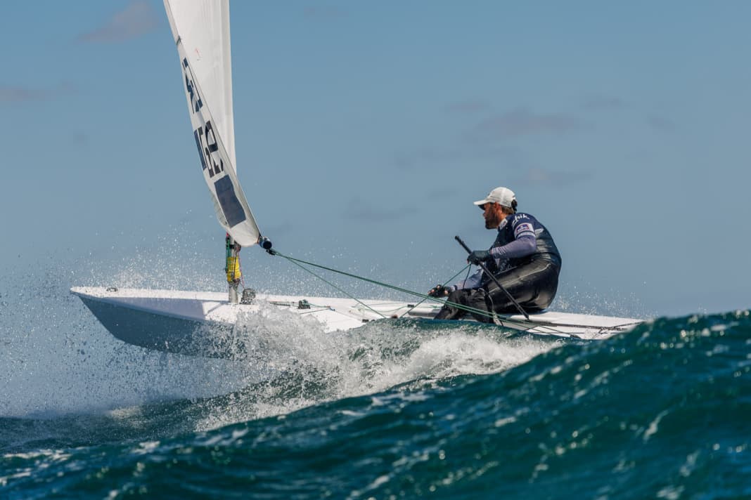 Philipp Buhl ha vissuto una spettacolare esperienza di vela nella giornata finale del Campionato del Mondo Ilca 7 al largo di Adelaide. Ha vinto una regata e si è classificato al quarto posto