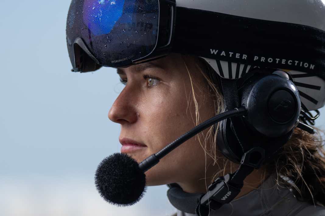 Fokusiert: Sophie Steinlein, Strategin im deutschen SailGP-Team, schafft den Spagat zwischen Spitzensport und Studium.