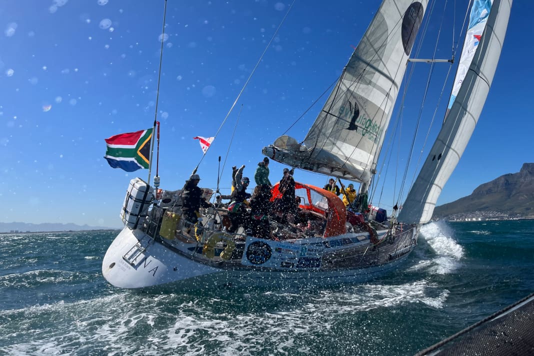 Auf der "Sterna" segelt Ebru Yaral in einer internationalen Amateur-Crew. Hier erreicht sie Kapstadt