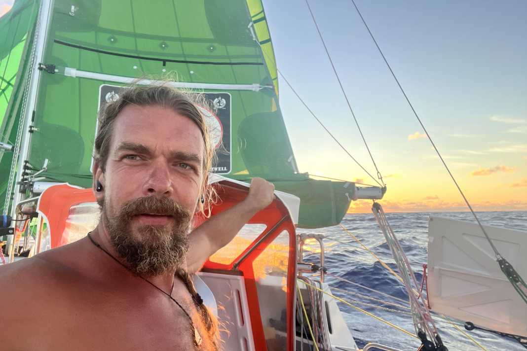 The second leg of the Mini Globe Race took Christian Sauer along the equator. The weather was correspondingly tropical.