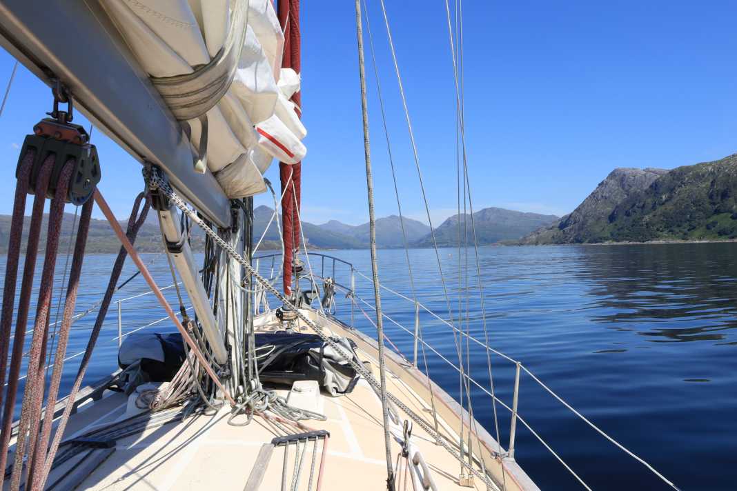 Loch voraus! In den Westhighlands finden sich viele Buchten und Lochs zum Ankern.