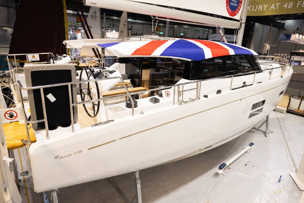 Mit einem Hauch von "Britishness". Die Marke Moody stammt ursprünglich aus England, gehört jetzt aber zur Gruppe Hanseyachts und wird in Greifswald gebaut