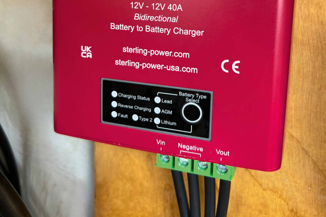 Von der YACHT ausprobiert: ein Batterie-zu-Batterie-Ladegerät von Sterling