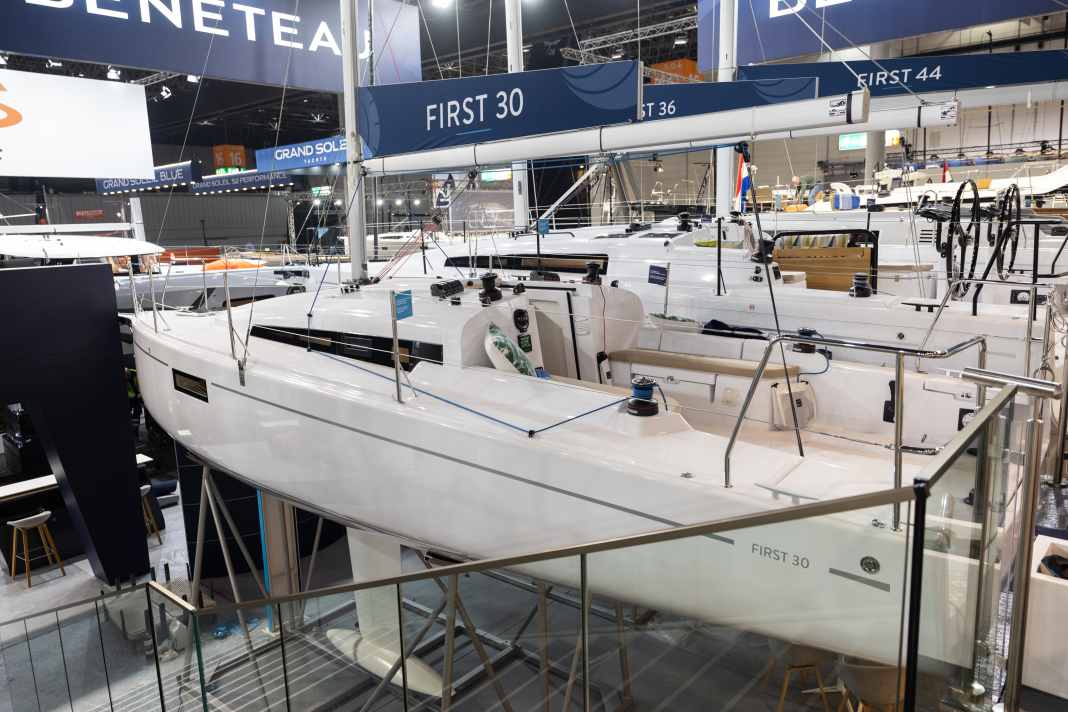 From the side, the First 30 looks very similar to its larger sister, the 36, on display next door