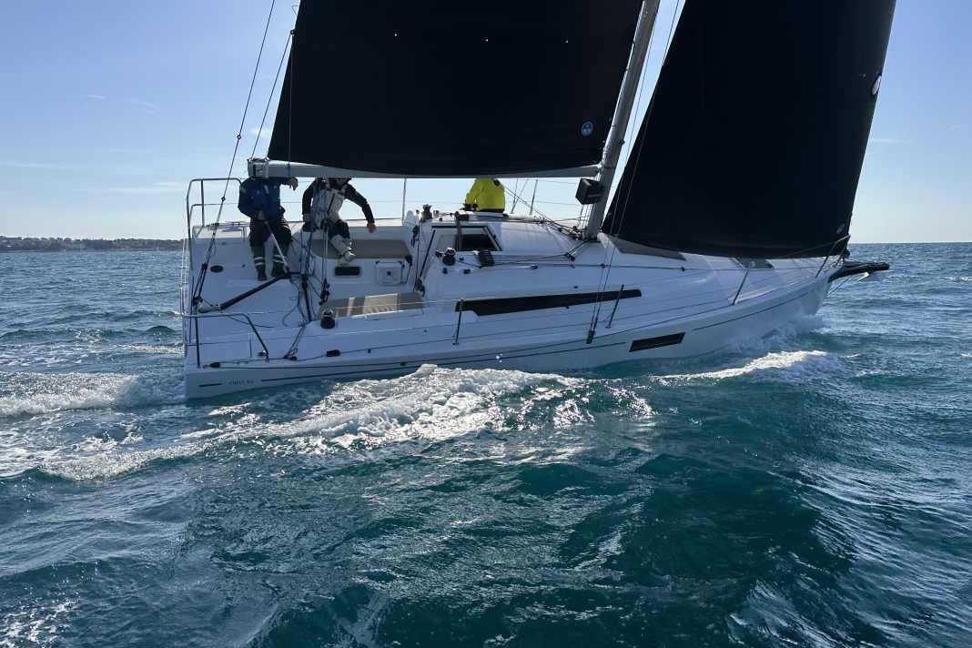 Harmonious lines, wide stern, flat cabin superstructure. The First 30 also looks great.