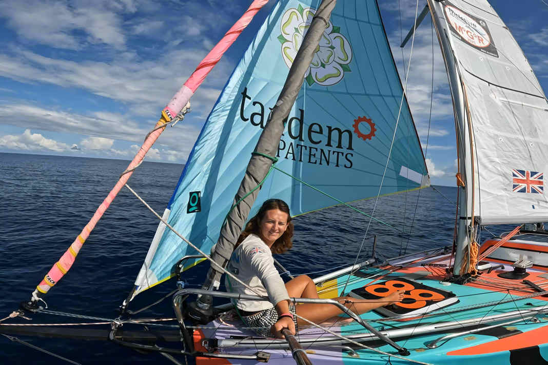 Jasmine Harrison si gode le giornate tranquille sul Pacifico.