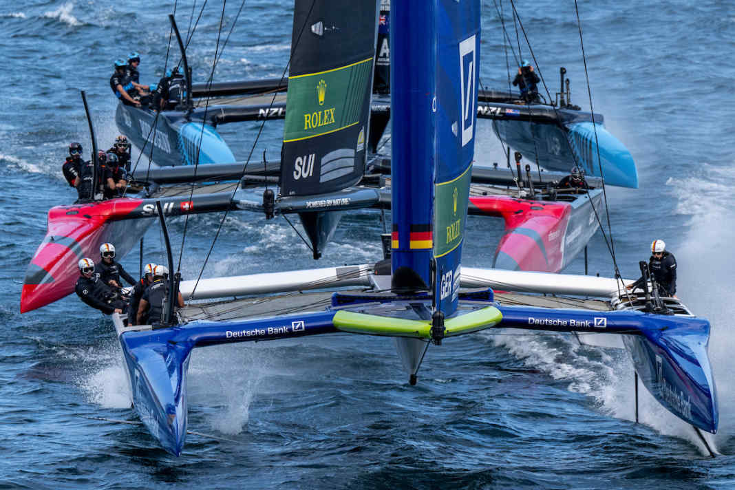 Here the Germany SailGP Team with driver Erik Kosegarten-Heil is being chased by Swiss and Kiwis.