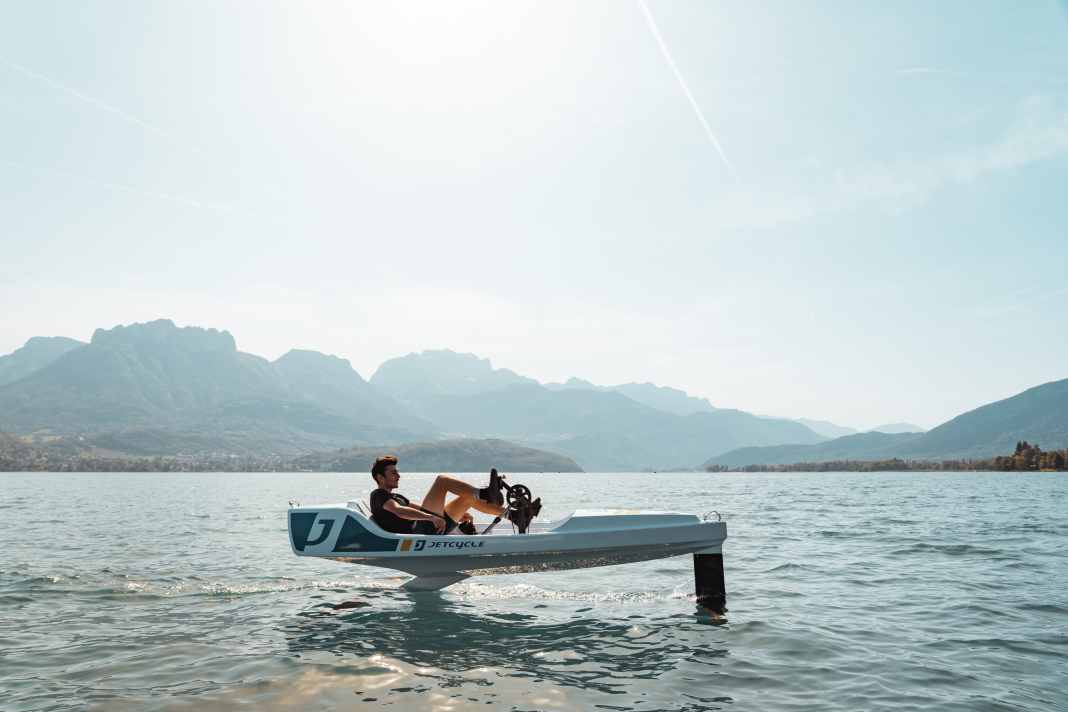 JetCycle Max relies exclusively on muscle power and takes off from five knots.