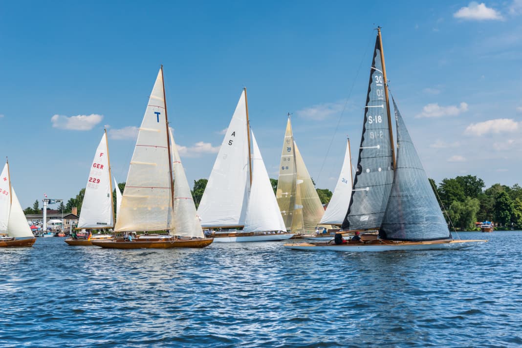 Whether fabric or laminate: how the panels are joined together also determines the quality of the sails