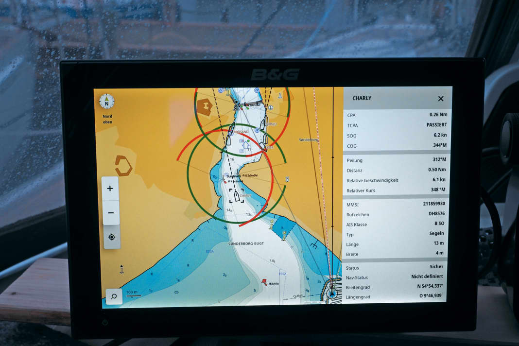 Informare: I dati trasmessi possono essere utilizzati per identificare le navi. La distanza di passaggio CPA indica se esiste un rischio di collisione.