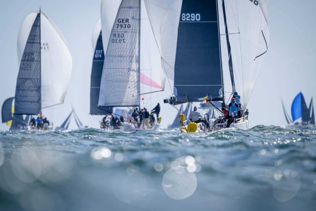 A destra nella foto: la Corsa 915 "Firlefanz" di Franz Schollmayer.
