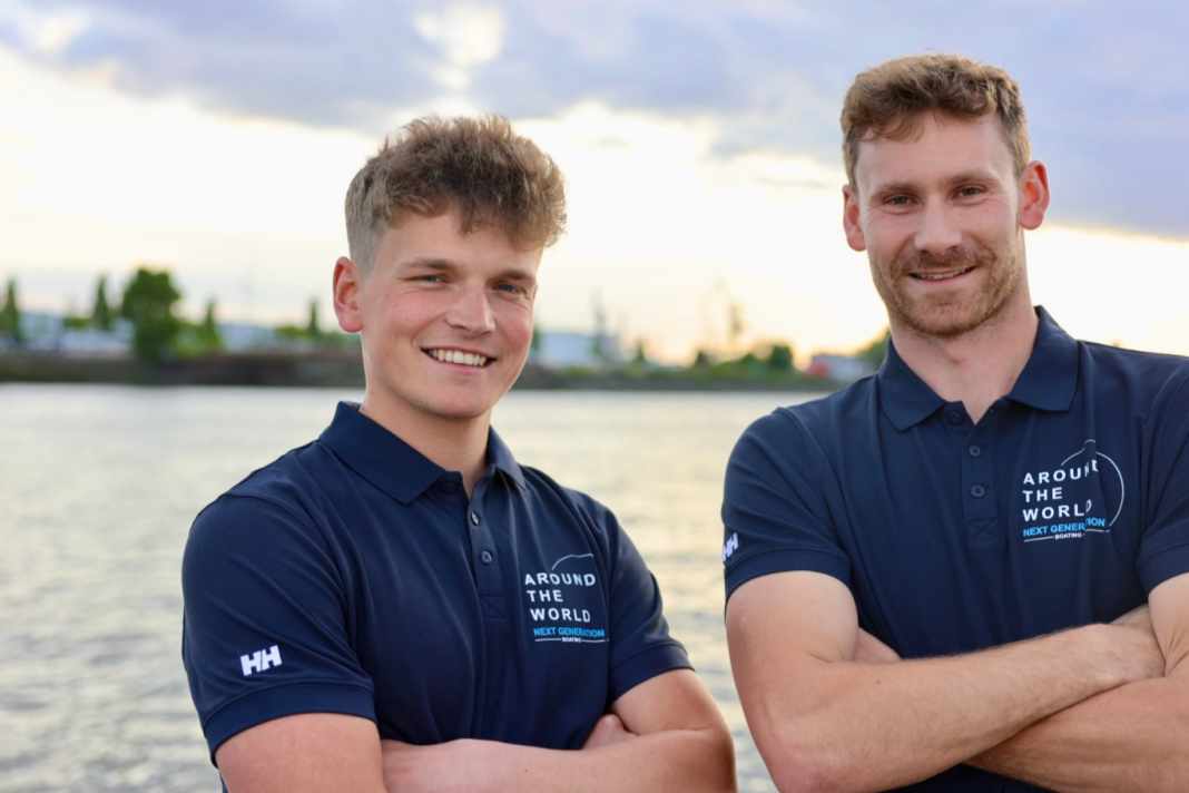 Inspiriert von Boris Herrmann: Lennart Burke (r.) und Melwin Fink vor ihrer ersten Weltumseglung.
