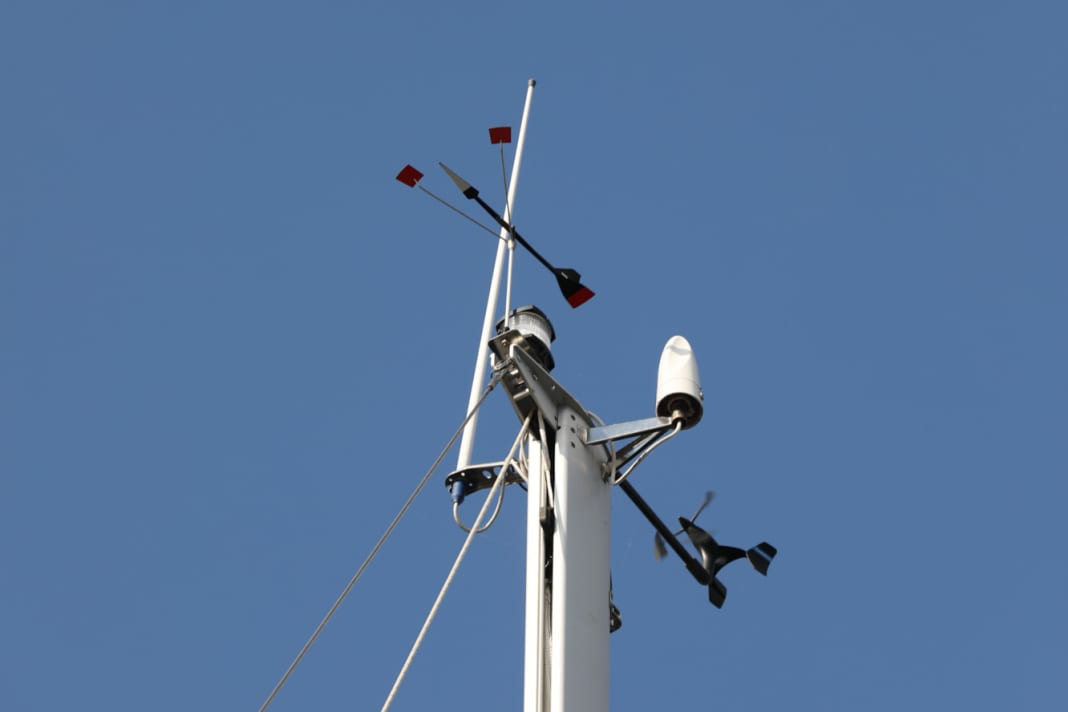 The most widely used wind indicator in the masthead - colloquially known as a clicker - is the Windex model