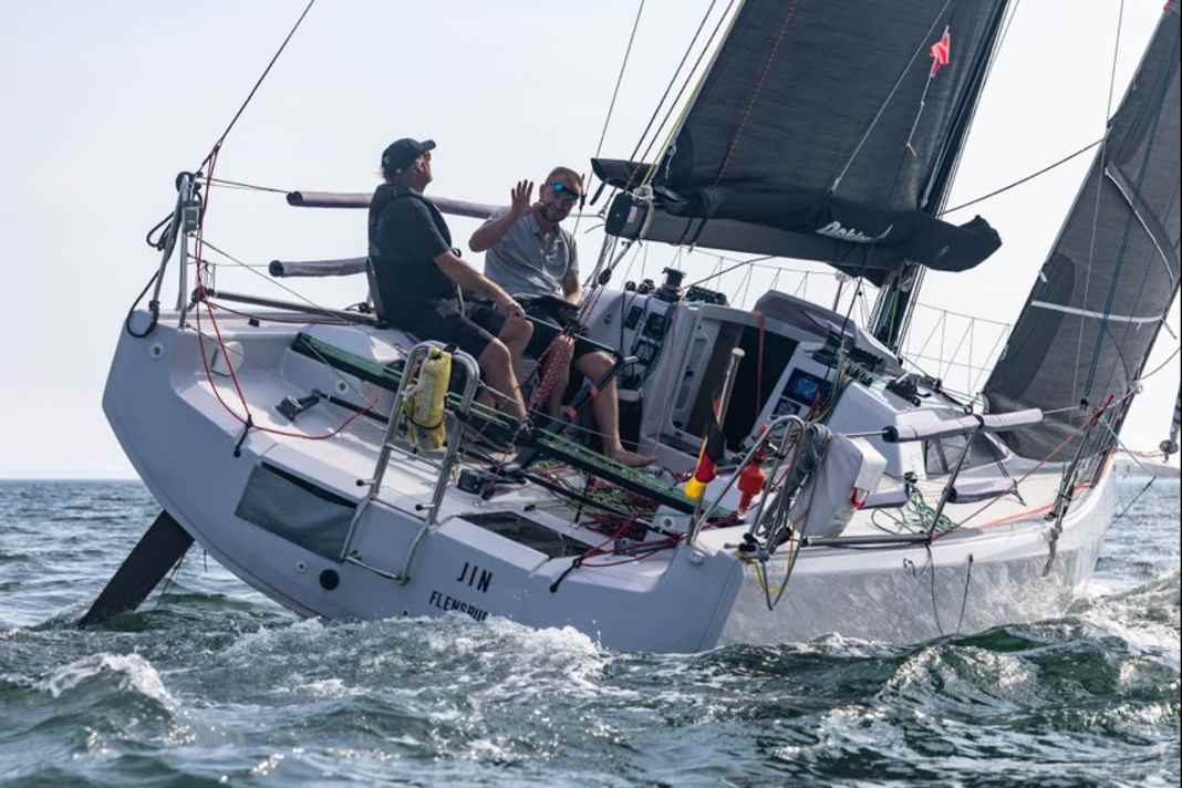 Lors de la Vegvisir Race, le plaisir de naviguer et la convivialité sont à l'honneur.