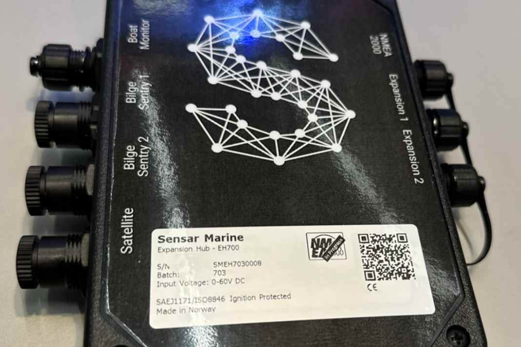 Con Sensar Marine Expansion Hub, i dati della rete NMEA2000 possono essere monitorati anche a distanza.