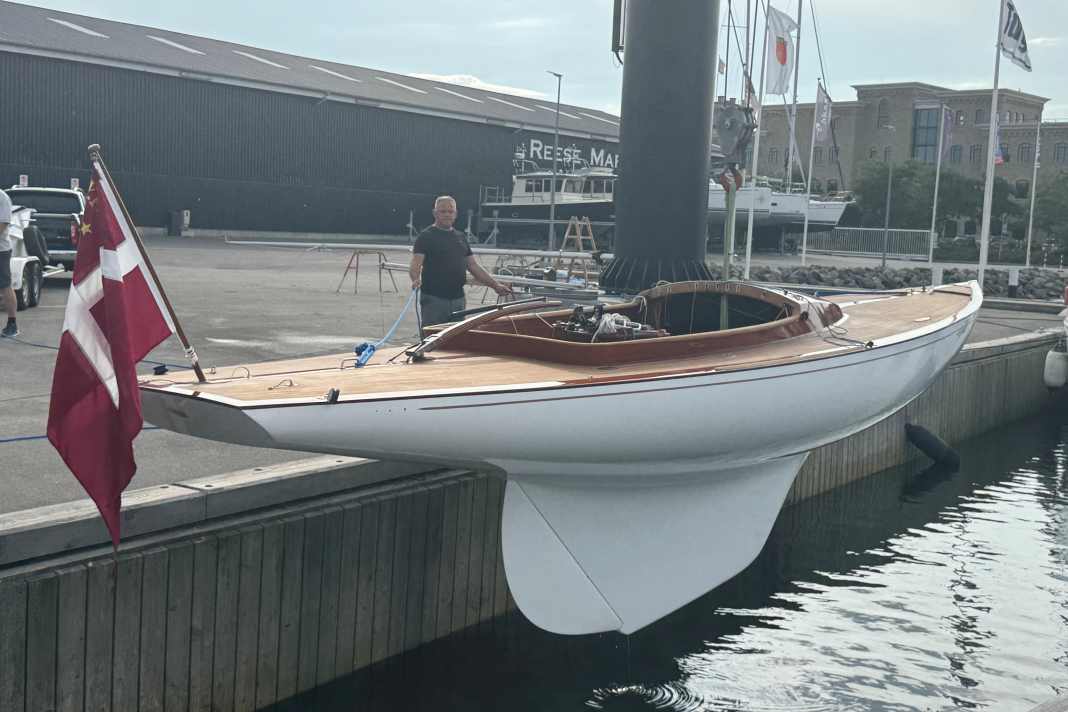Comme neuf : le dragon royal "Najade" du légendaire chantier naval Børresens Bådebyggeri à Vejle